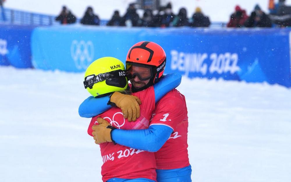 Moioli-Visintin coppia d'argento nello snowboardcross. Undicesima medaglia azzurra, meglio di PyeongChang2018. Malagò: "Rivincita per Michela e primo obiettivo raggiunto!"